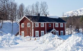 Lullens Stugby - Lägenhetshuset 6-9